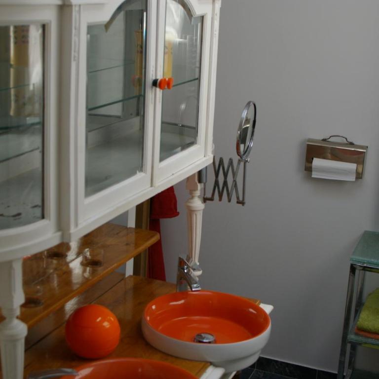 La Maison Rouge - Chambre Double avec Salle de Bains Privative Séparée - 2 - 3