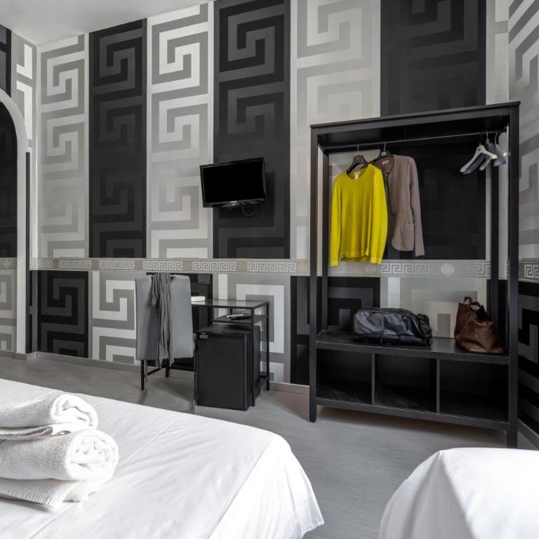 Hotel Deco - Basic Triple Room - 7