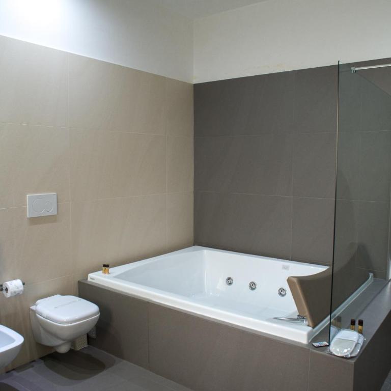 Isola Verde Agriturismo - Suite con Vasca Idromassaggio - 2