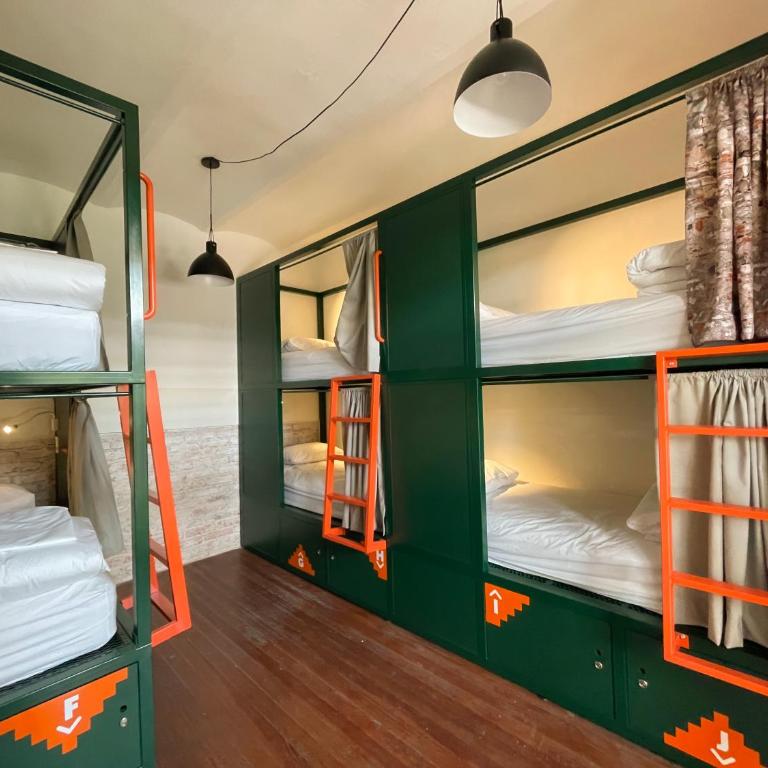 Viajero CDMX Centro Hostel - Bed in 14-Mixed Dormitory Room with AC - 1