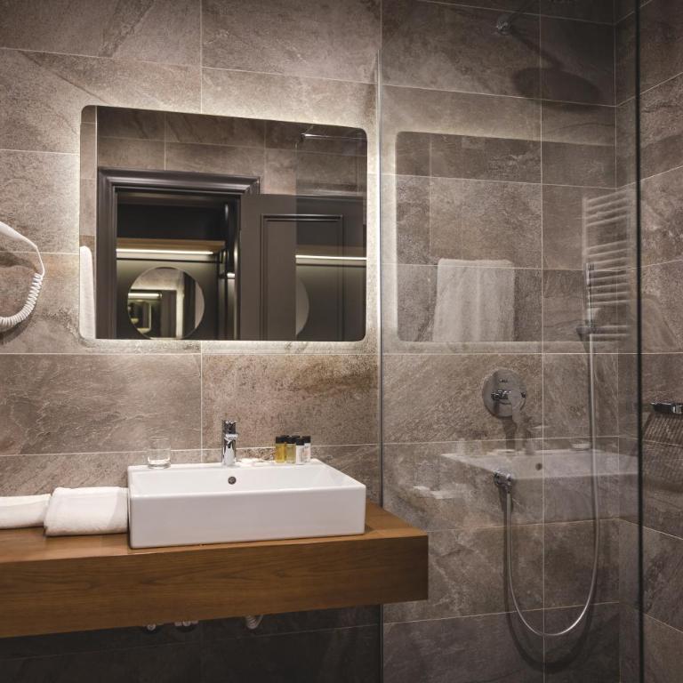 Boscovich Boutique Hotel - Double Room with Two Double Beds - 2