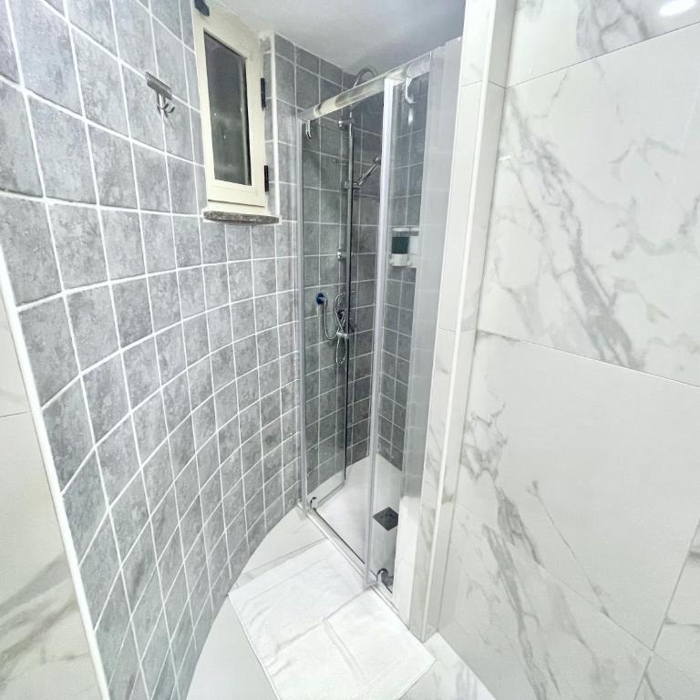 House Relax Apartment Centro di Napoli - Appartamento con 2 Camere da Letto - 13