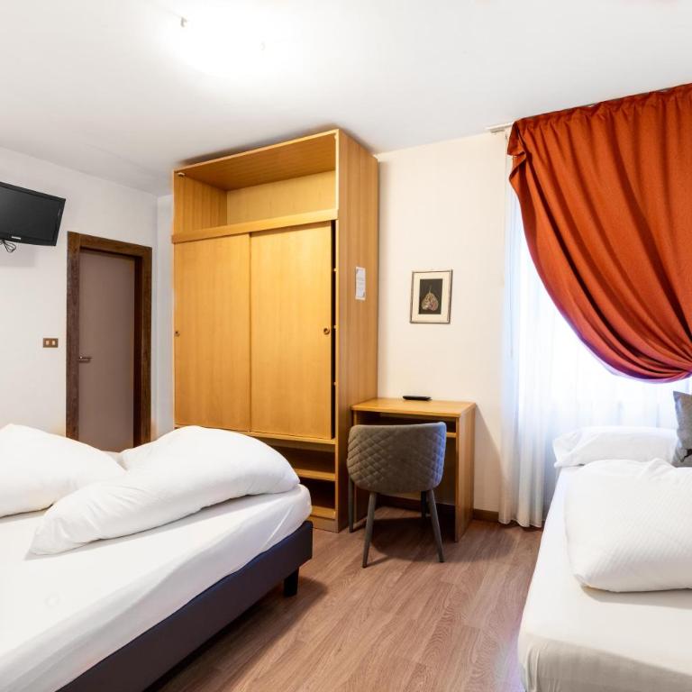 Albergo Dolomiti - Camera Tripla Basic - 2