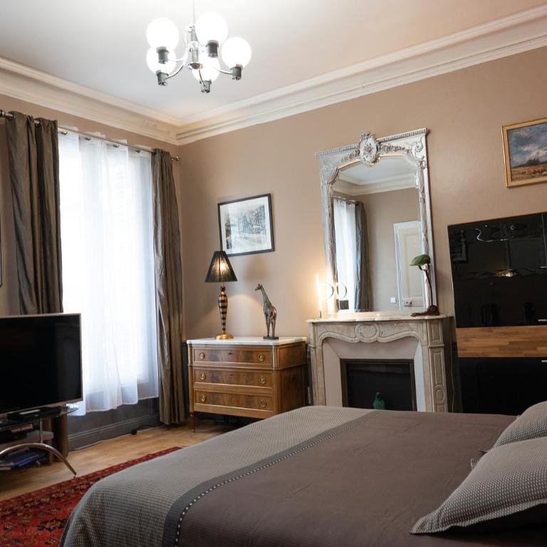Demeure Belle Epoque - Chambre Double avec Salle de Bains Privative - 12