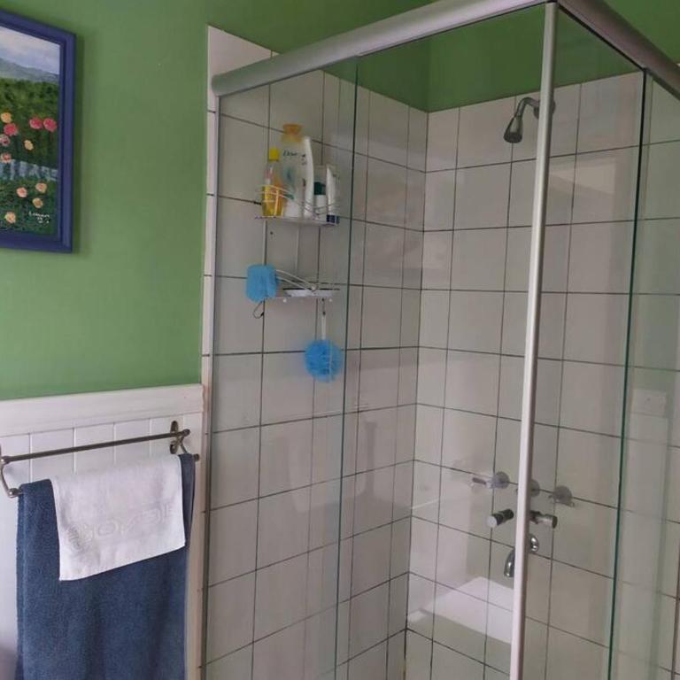 Casa con pileta y quincho en sierras chicas - Casa Unifamiliar de 3 dormitorios - 6