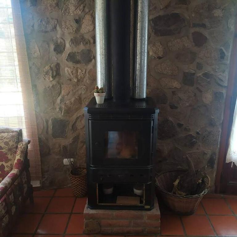 Casa con pileta y quincho en sierras chicas - Casa Unifamiliar de 3 dormitorios - 10