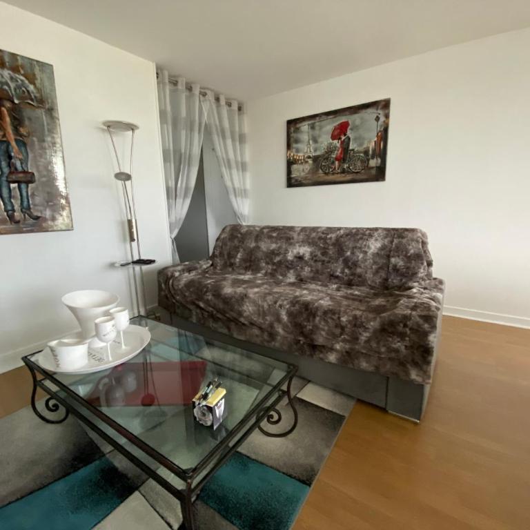 Le Mun,3 étoiles-T2-60m2-balcon-parking-wifi-linge-produits-face à la gerdarmerie-vue cathedrale - Appartement avec Terrasse - 32