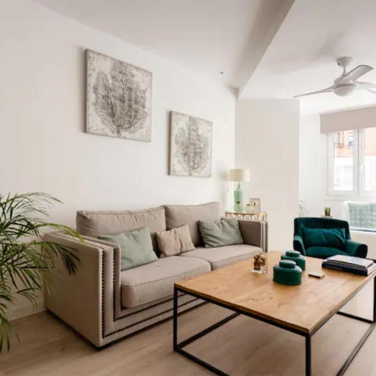 NUEVO APARTAMENTO LUJO PLAYA MALAGUETA-CENTRO - Apartamento de 1 dormitorio - 1