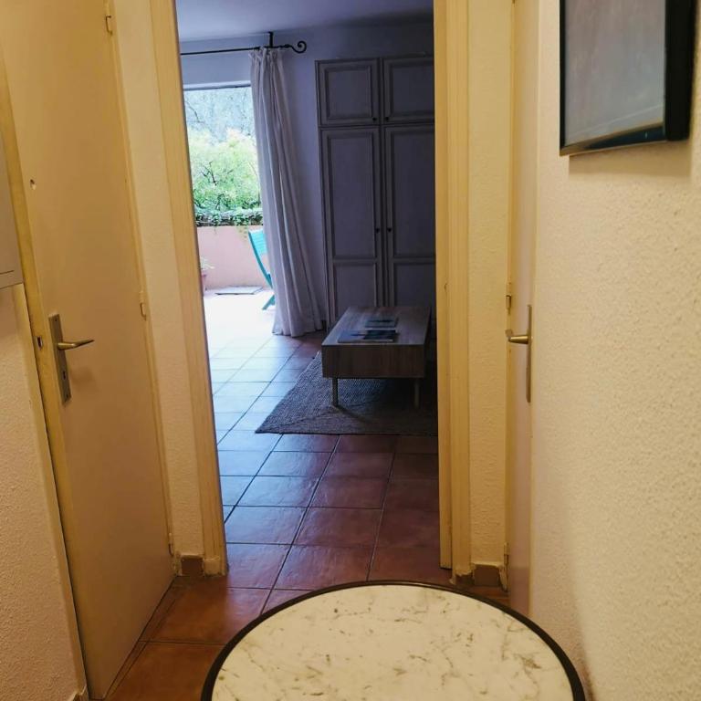 Studio agréable de 39m2 avec terrasse 15m2 - Standard Studio - 11
