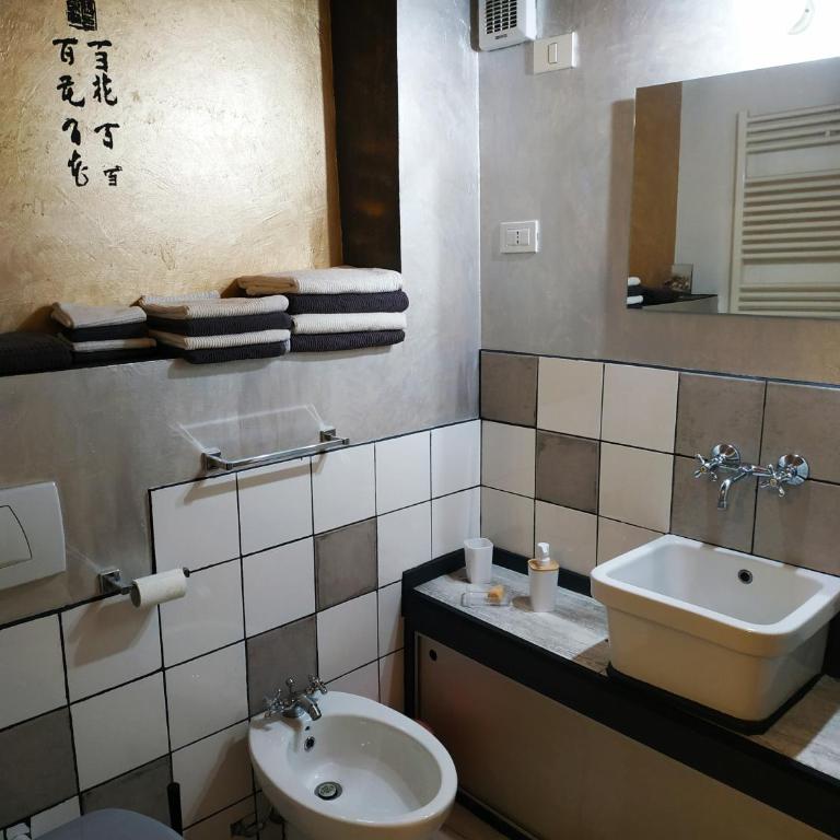 La petite maison de Claire - Two-Bedroom Apartment - 11
