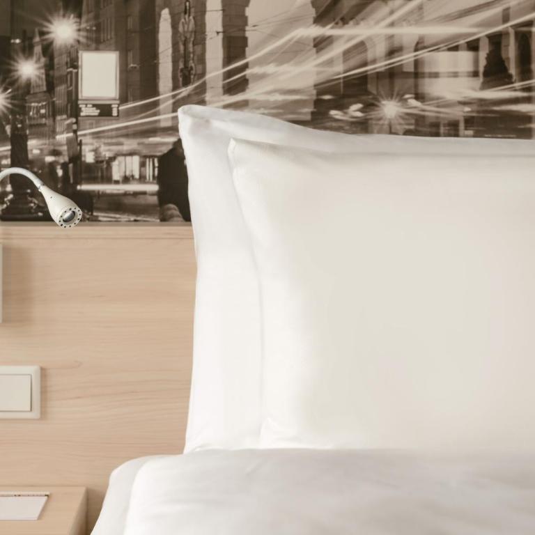 Super 8 by Wyndham Augsburg - Standard Doppelzimmer - 7