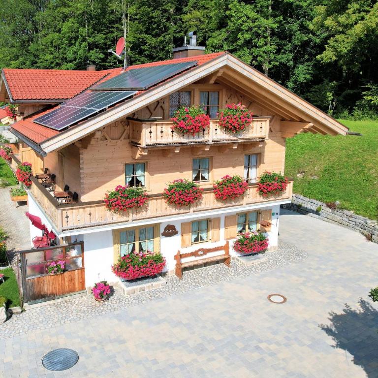 Ferienwohnungen Pfanzelter - Ferienwohnung mit Bergblick - 16