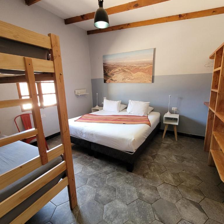 Hotel Jardin Atacama - Habitación Familiar con baño privado - 9