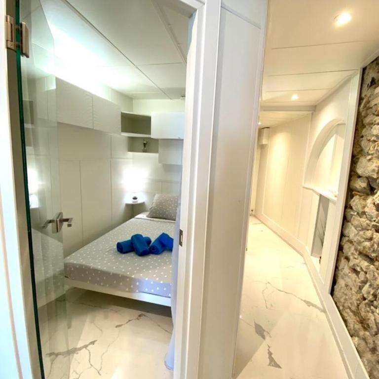 LE ROCAMARE -Superb-Atypical Sea view-A.C-WIFI - Appartement 1 Chambre - 18