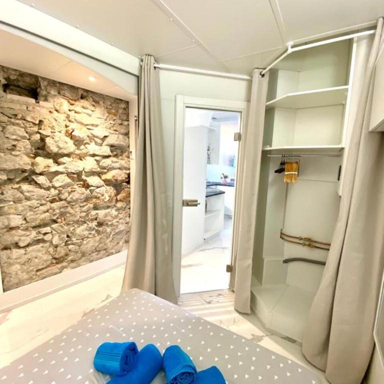 LE ROCAMARE -Superb-Atypical Sea view-A.C-WIFI - Appartement 1 Chambre - 23