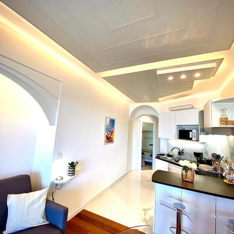 LE ROCAMARE -Superb-Atypical Sea view-A.C-WIFI - Appartement 1 Chambre - 11