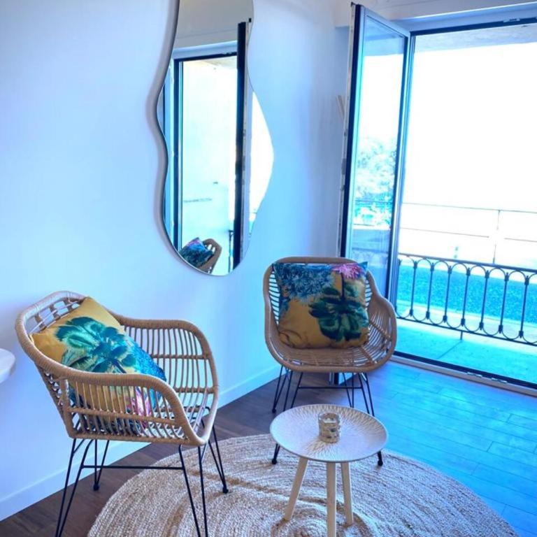 LE ROCAMARE -Superb-Atypical Sea view-A.C-WIFI - Appartement 1 Chambre - 9