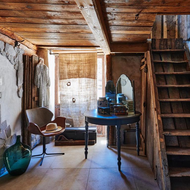 Chalet in the mountain with Hot tub and dog - Chambre Double - Vue sur Parc - 6