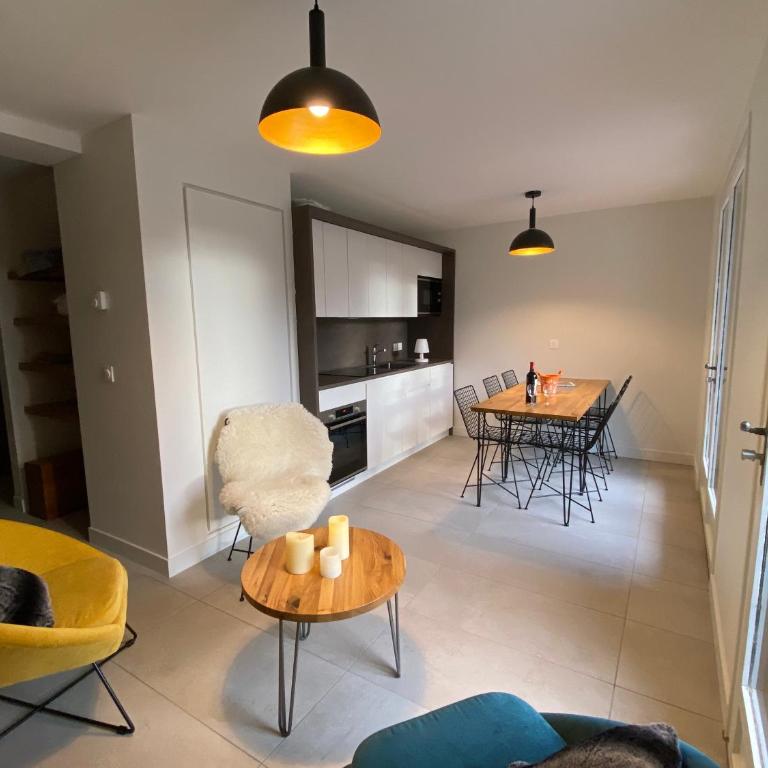 Chalet Pleine Vue & Spa - Three-Bedroom Apartment - 8