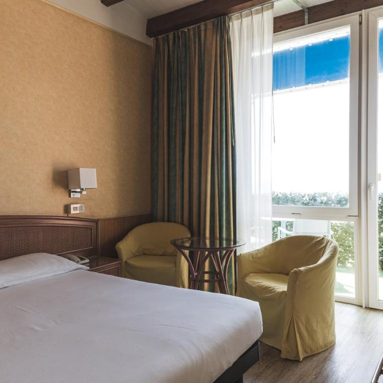 Hotel Santa Maria - Camera Matrimoniale Comfort con Vista Mare - 4