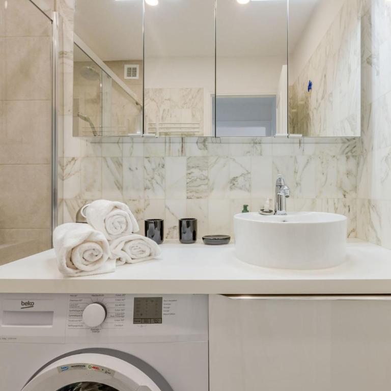 3P rénové au cœur dun parc arboré à 5min du centre - Appartement - 21