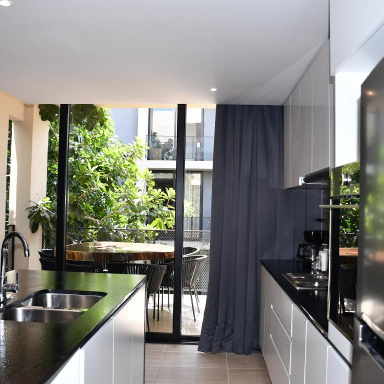 Kaab At The Park by The Spot Rentals - Family Suite with Balcony - 2