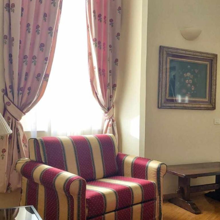 Tornabuoni La Petite Suite - Deluxe Double or Twin Room - 1