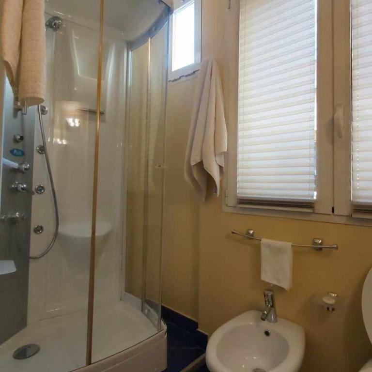 Tornabuoni La Petite Suite - Deluxe Double or Twin Room - 6
