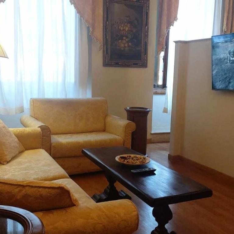 Tornabuoni La Petite Suite - Suite with City View - 10