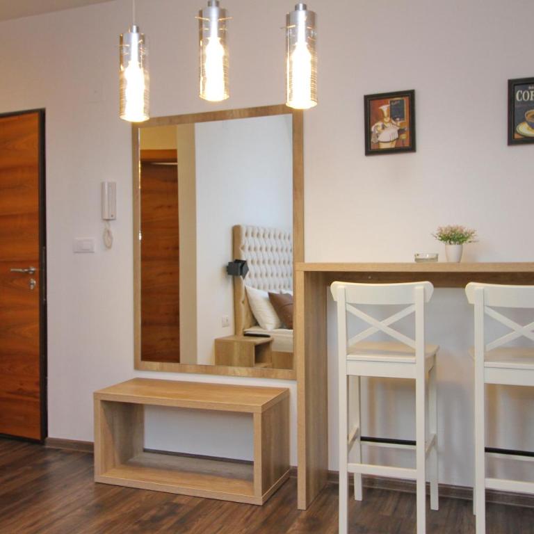 All Seasons Residence - Studio - 9