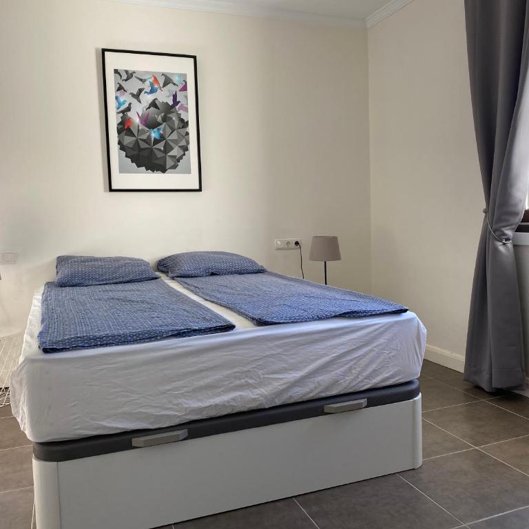 Villa with a big garden and heated pool - Villa - 33