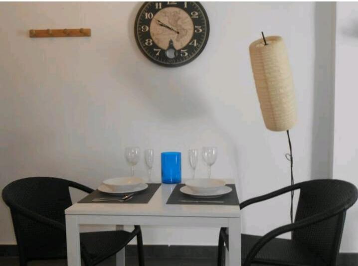 Atico centro - One-Bedroom Apartment - 9