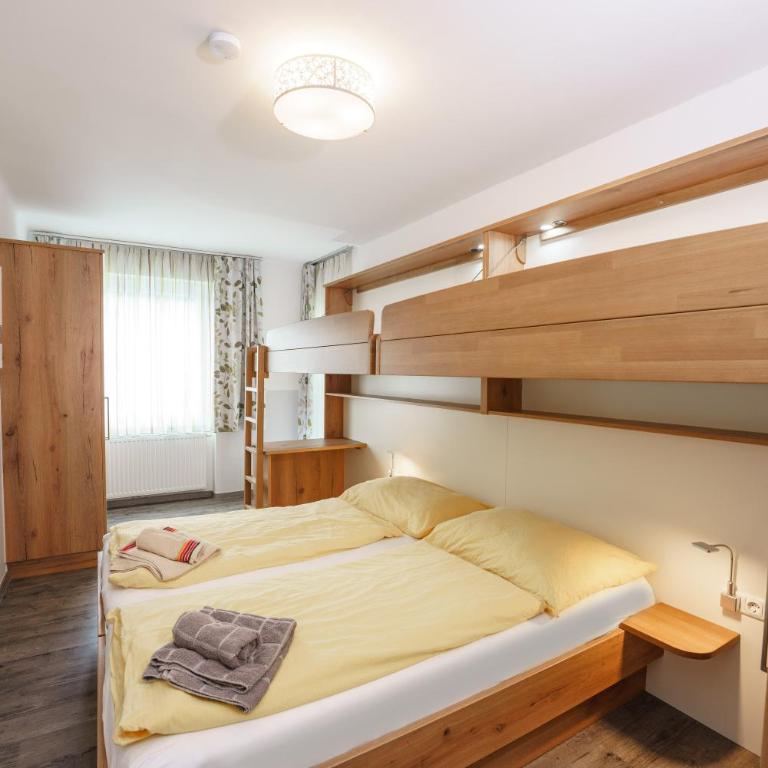 Easyapartments Riverside - Apartment mit 3 Schlafzimmern - 1. Etage - 34