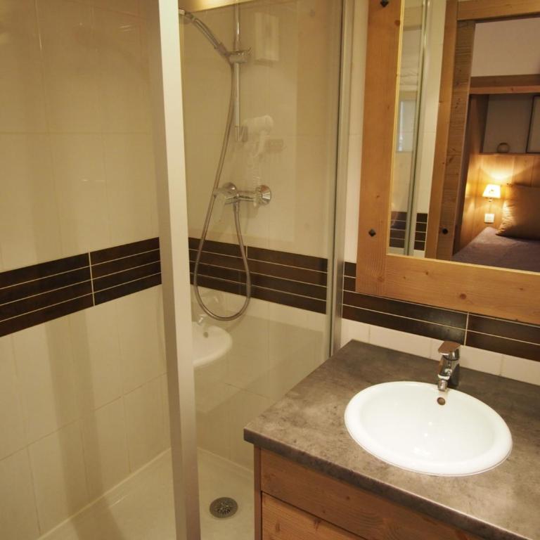 RisoulSki Antarès - Piscine et Sauna - Appartement 001 - 7 à 11 Personnes - Rez-de-Chaussée - 44 m² - 2 Chambres - Vue sur Montagne - 17