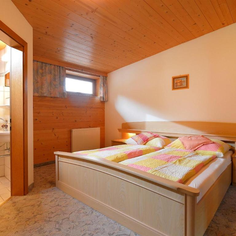 Haus am Waldesrand - Apartment mit 2 Schlafzimmern und Dusche - 17