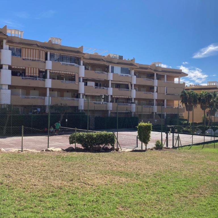 SOLANA Montecañada - Apartamento de 2 dormitorios con balcón y terraza - 26