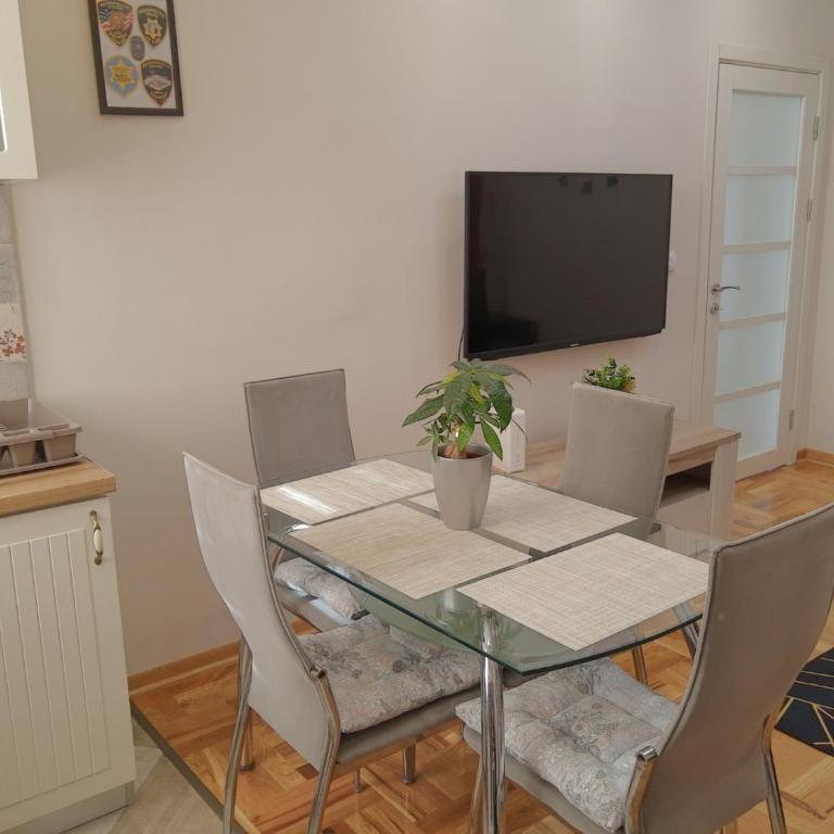 Kalemegra - Apartman sa 2 Spavaće Sobe - 22