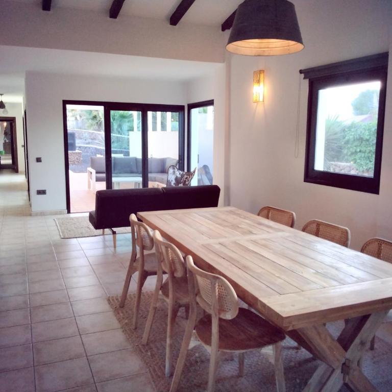 SURFWHITEHOUSE - Three-Bedroom Villa - 50