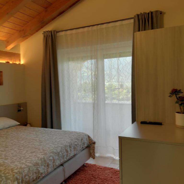 A&G Apartment Aosta - Elegante Casa 100 mq su due piani con Wi-Fi-giardino-parcheggio - Casa con 2 Camere da Letto - 17