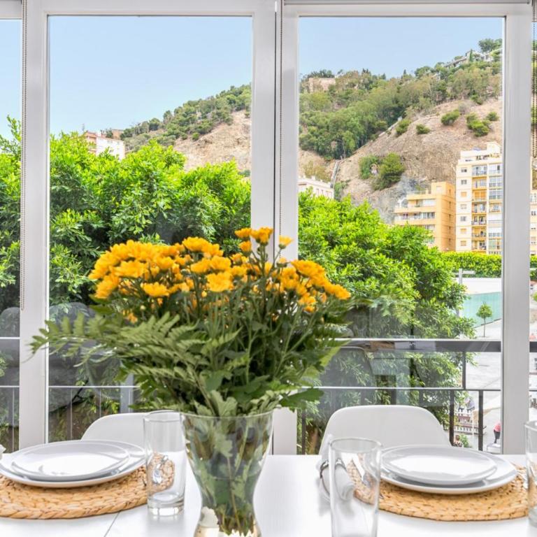 Cervantes Apartment in Malaga by Solaga Holiday Homes - Three-Bedroom Apartment - 2