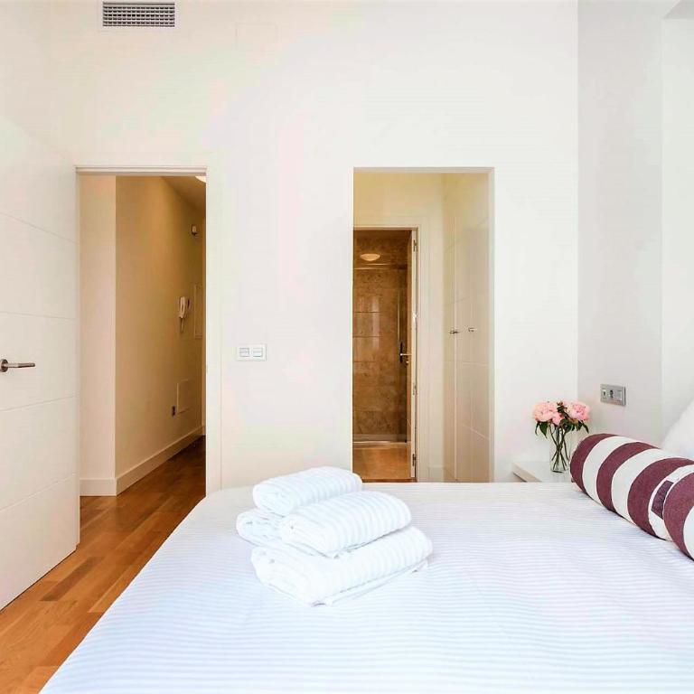Sebastian Souviron Suites in Malaga by Solaga Holiday Homes - Apartamento con balcón - 12