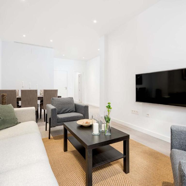Merced Suites in Malaga by Solaga Holiday Homes - Apartamento - 4