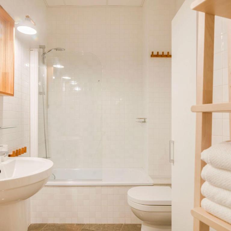 Larios Suites in Malaga by Solaga Holiday Homes - Apartamento Deluxe - 17