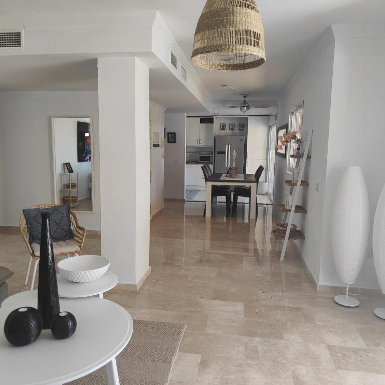 Center beach 2 beds Appartement Elviria - Two-Bedroom Apartment - 20