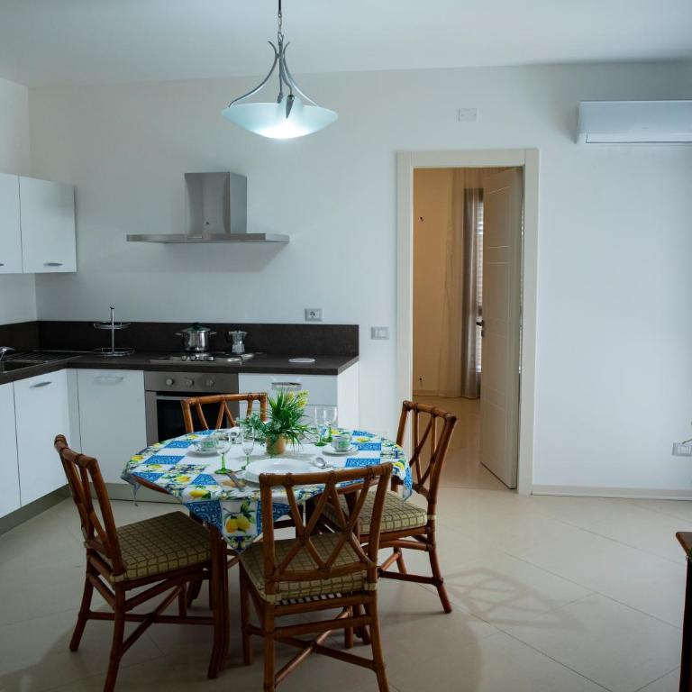 Al porto - Appartamento con 2 Camere da Letto - 2