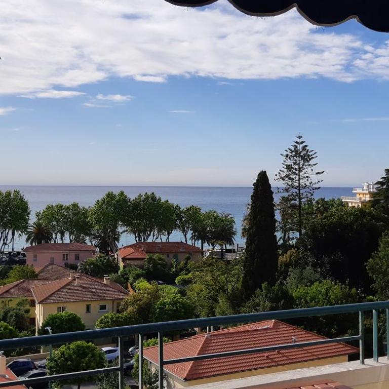 Neptune 5, top floor studio, sea view - One-Bedroom Apartment - 15