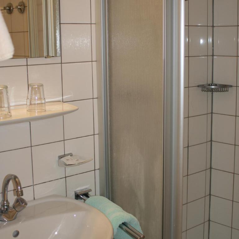 Kolpinghaus Innsbruck - Standard Zweibettzimmer - 1