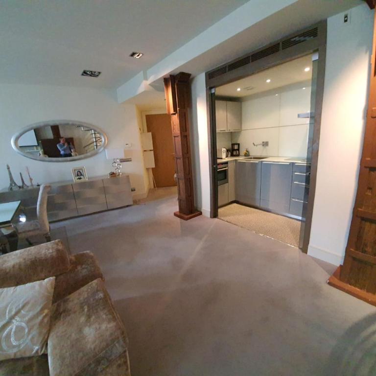 Lujoso duplex en la Plaza del Ayuntamiento - Two-Bedroom Apartment - 14
