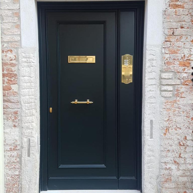 Ca' Cappello Venice Apartment 2 with Canal View - Two-Bedroom Apartment - 26