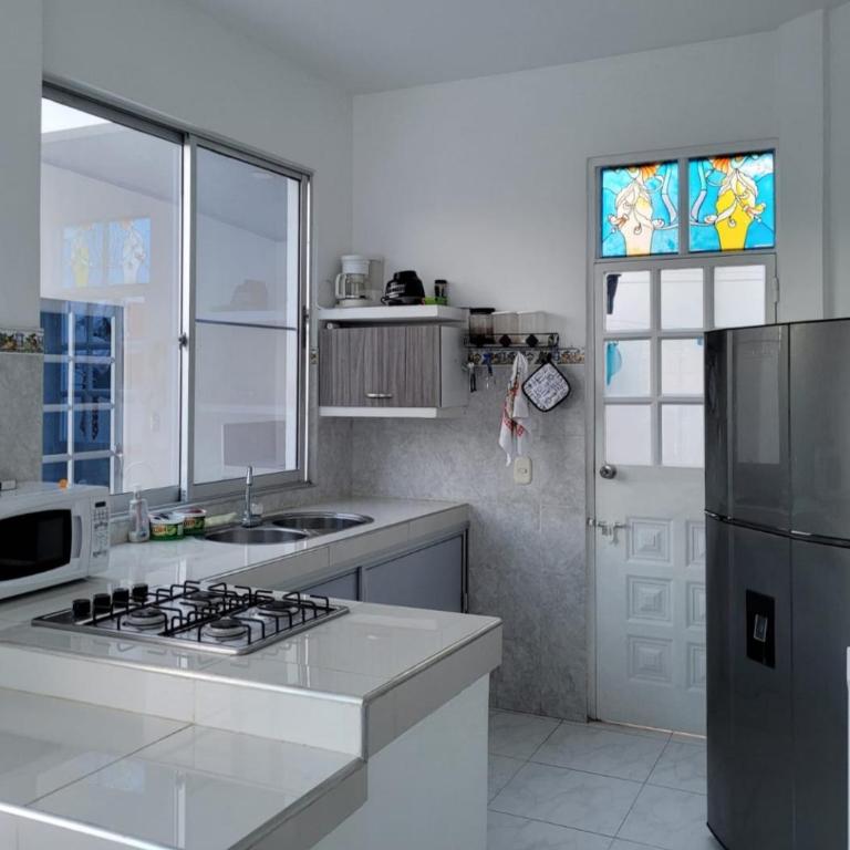 PRECIOSA CASA con Piscina, Jacuzzi y BBQ en Girardot - Casa de 3 dormitorios - 15